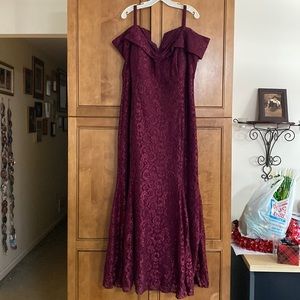 David’s bridal. Maid of honor dress. Worn once for wedding.